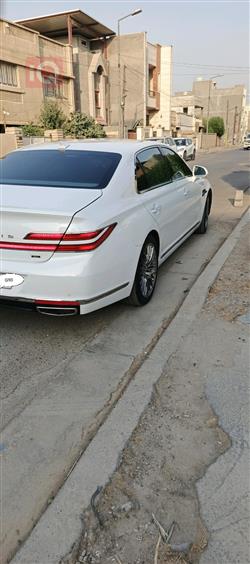 جێنسس G90